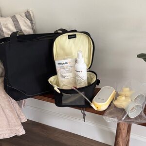 Medela Breast Pump Kit with Black and Yellow Accessories